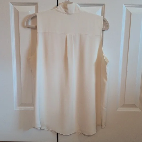 Ann Taylor Sleeveless Blouse - Picture 4 of 7